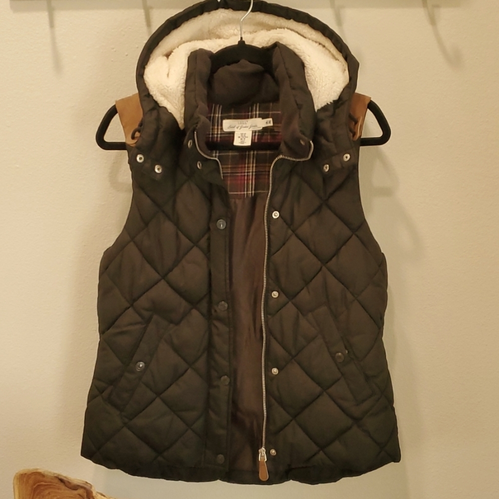Hunter Green H&M Light Puffer Vest
